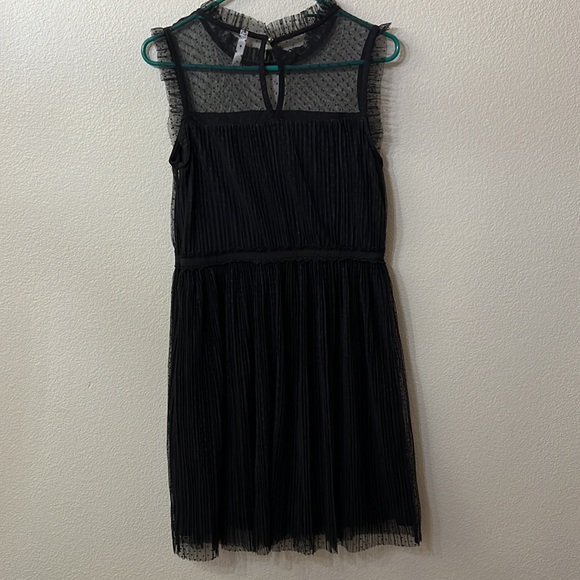 Black mini dress, size medium - Picture 7 of 7